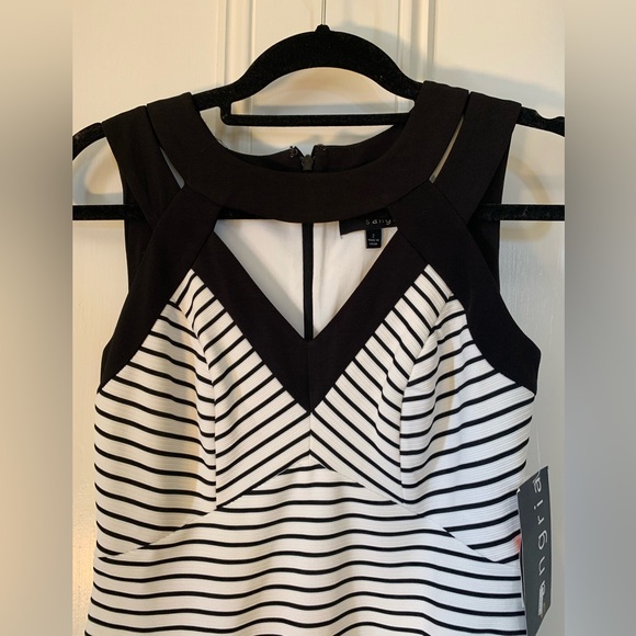 Sangria Striped Dress - Picture 5 of 6